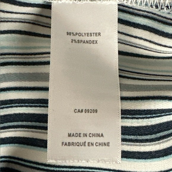 Cleo lightweight stretch Sleeveless Top - Picture 6 of 9